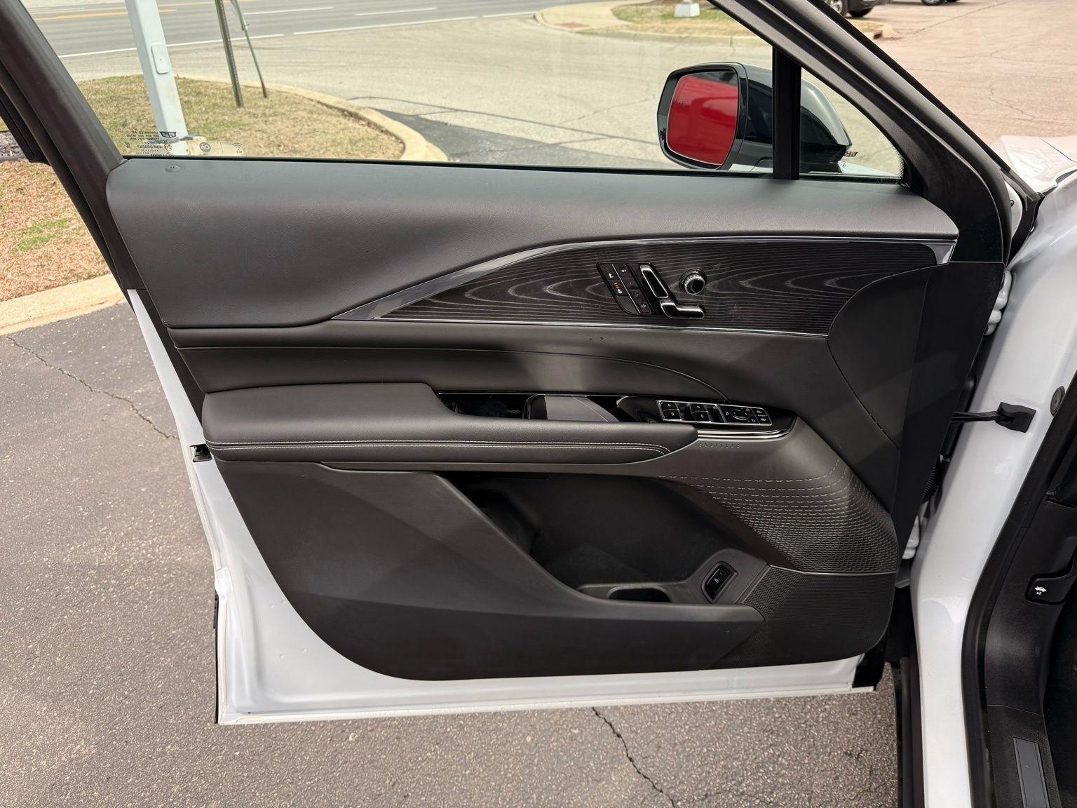 Cadillac Lyriq  2024