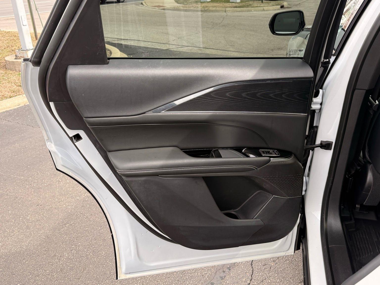 Cadillac Lyriq  2024