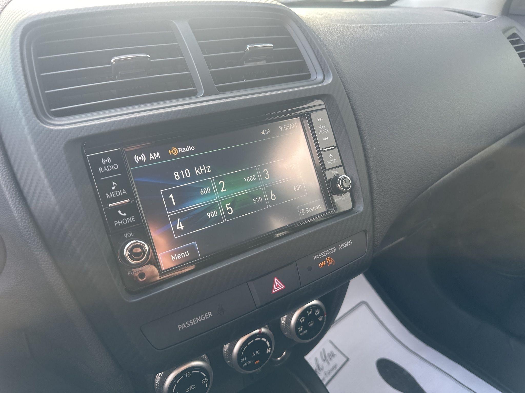 Mitsubishi Outlander Sport  2024