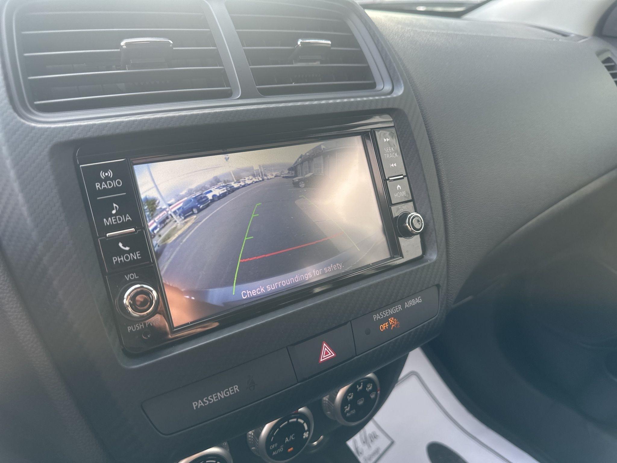 Mitsubishi Outlander Sport  2024