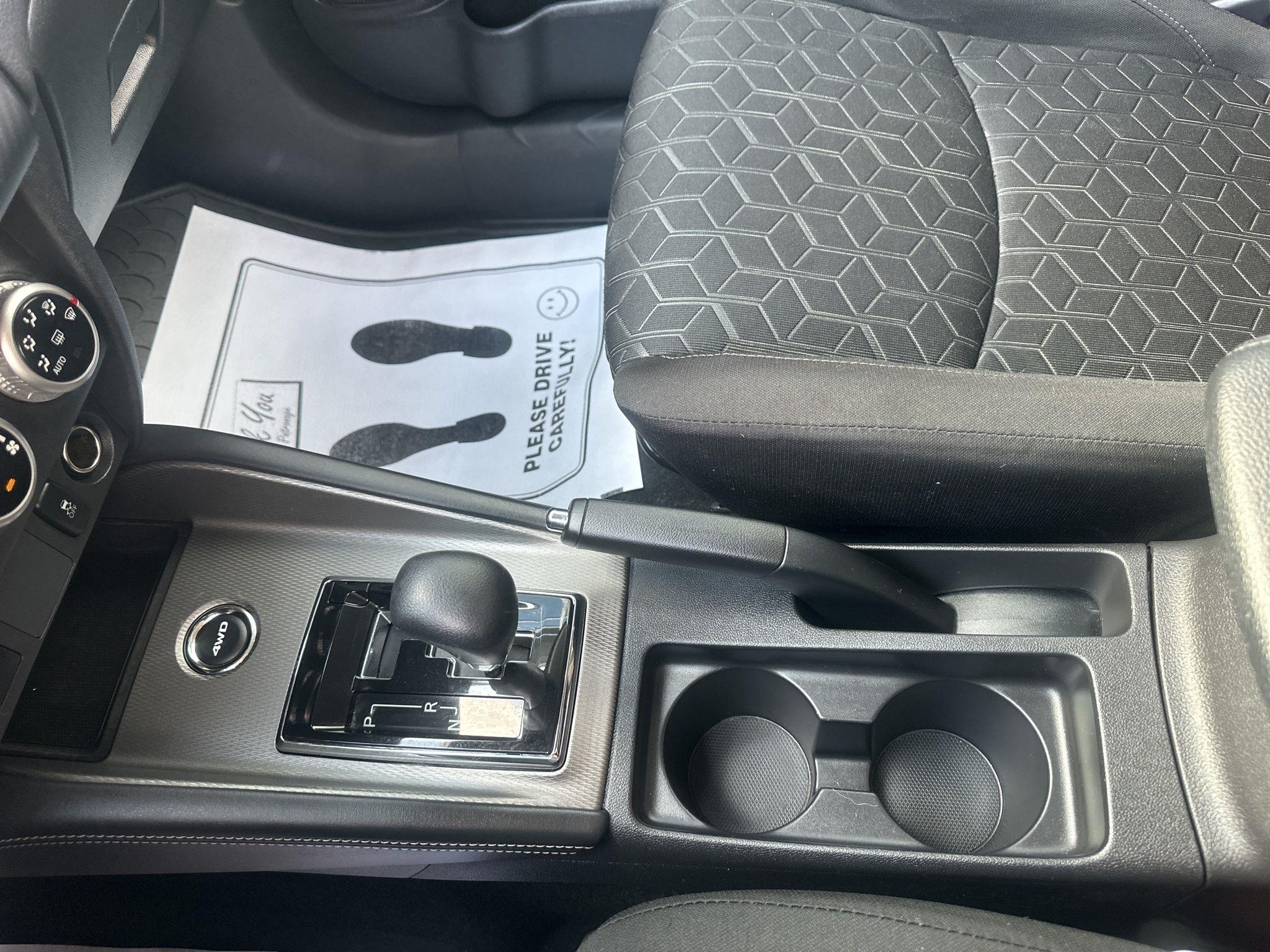 Mitsubishi Outlander Sport  2024