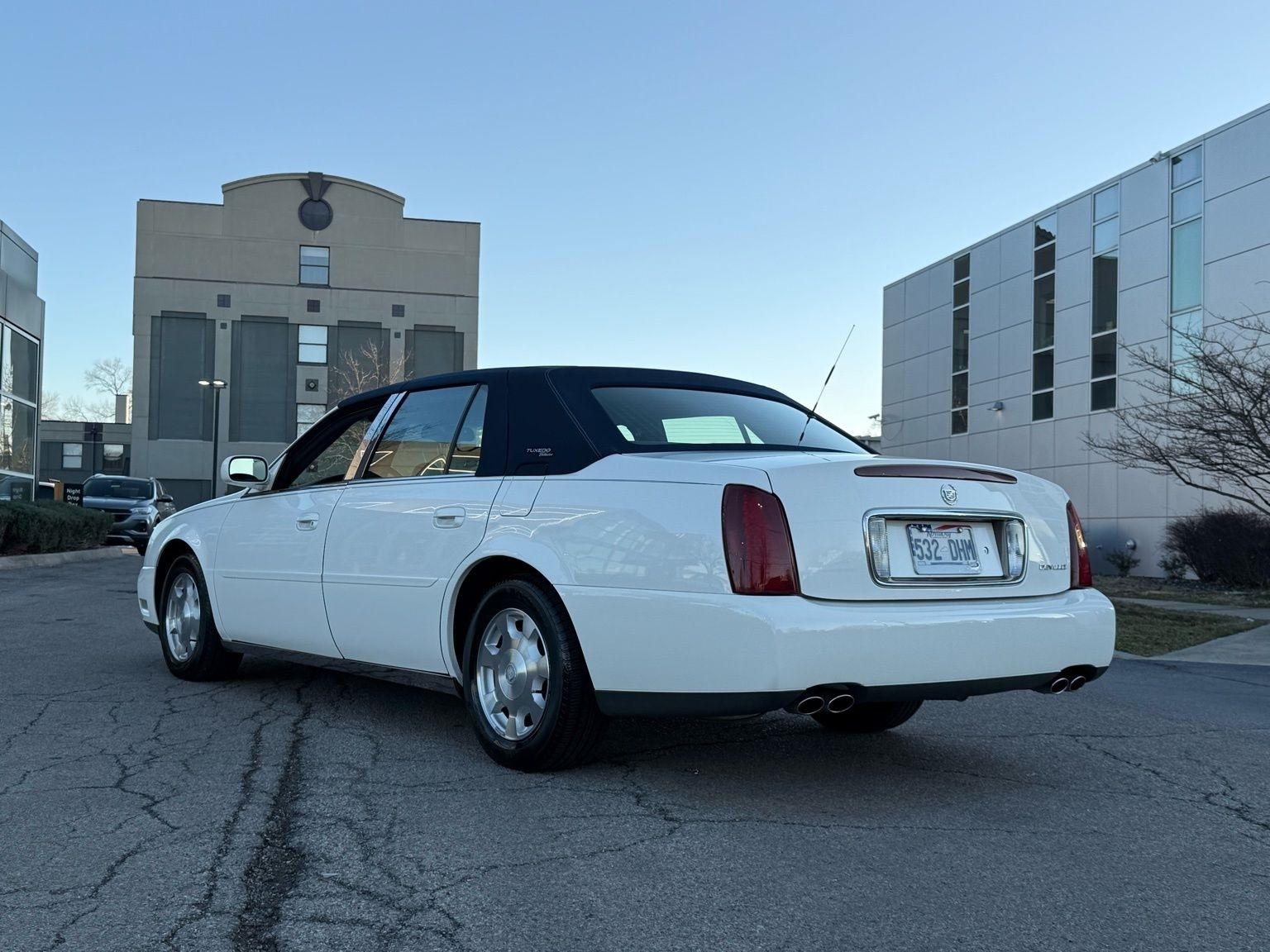 Cadillac DeVille  2002