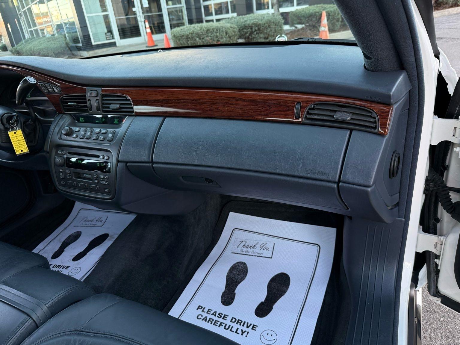 Cadillac DeVille  2002