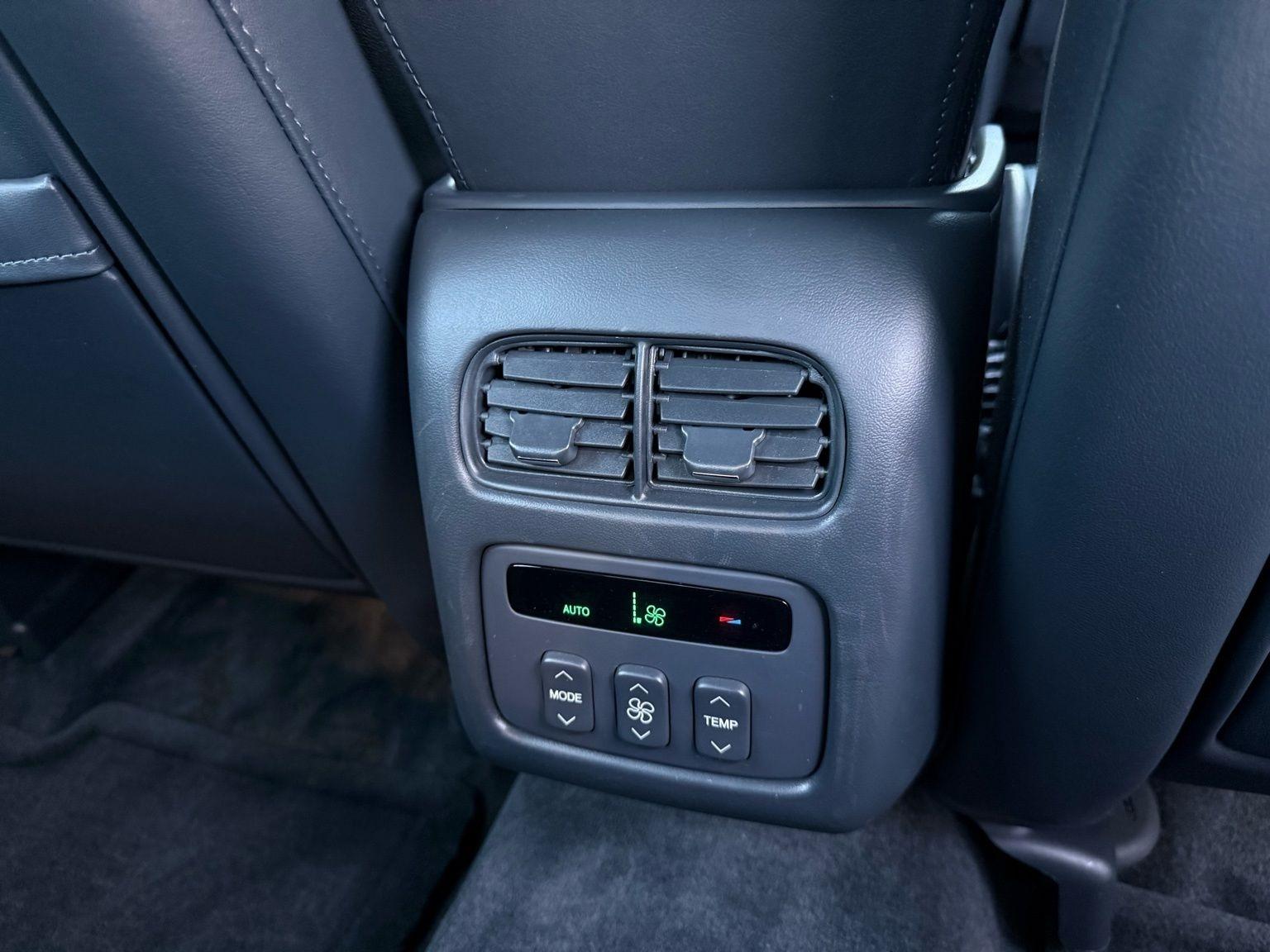 Cadillac DeVille  2002