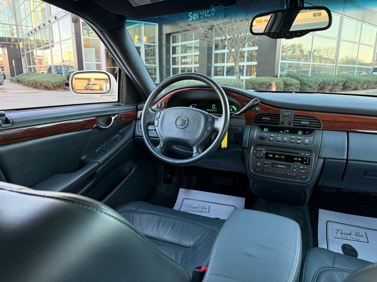 Cadillac DeVille  2002