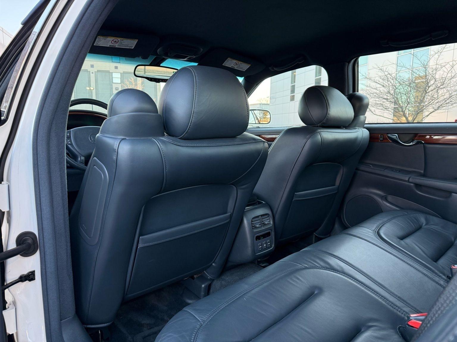 Cadillac DeVille  2002