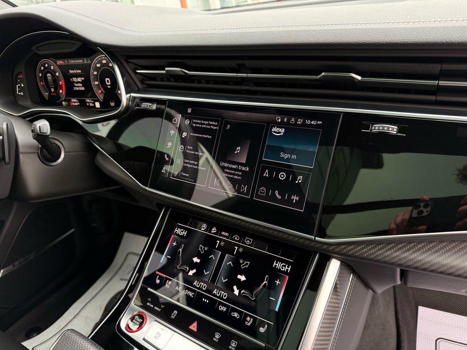 Audi SQ8  2024