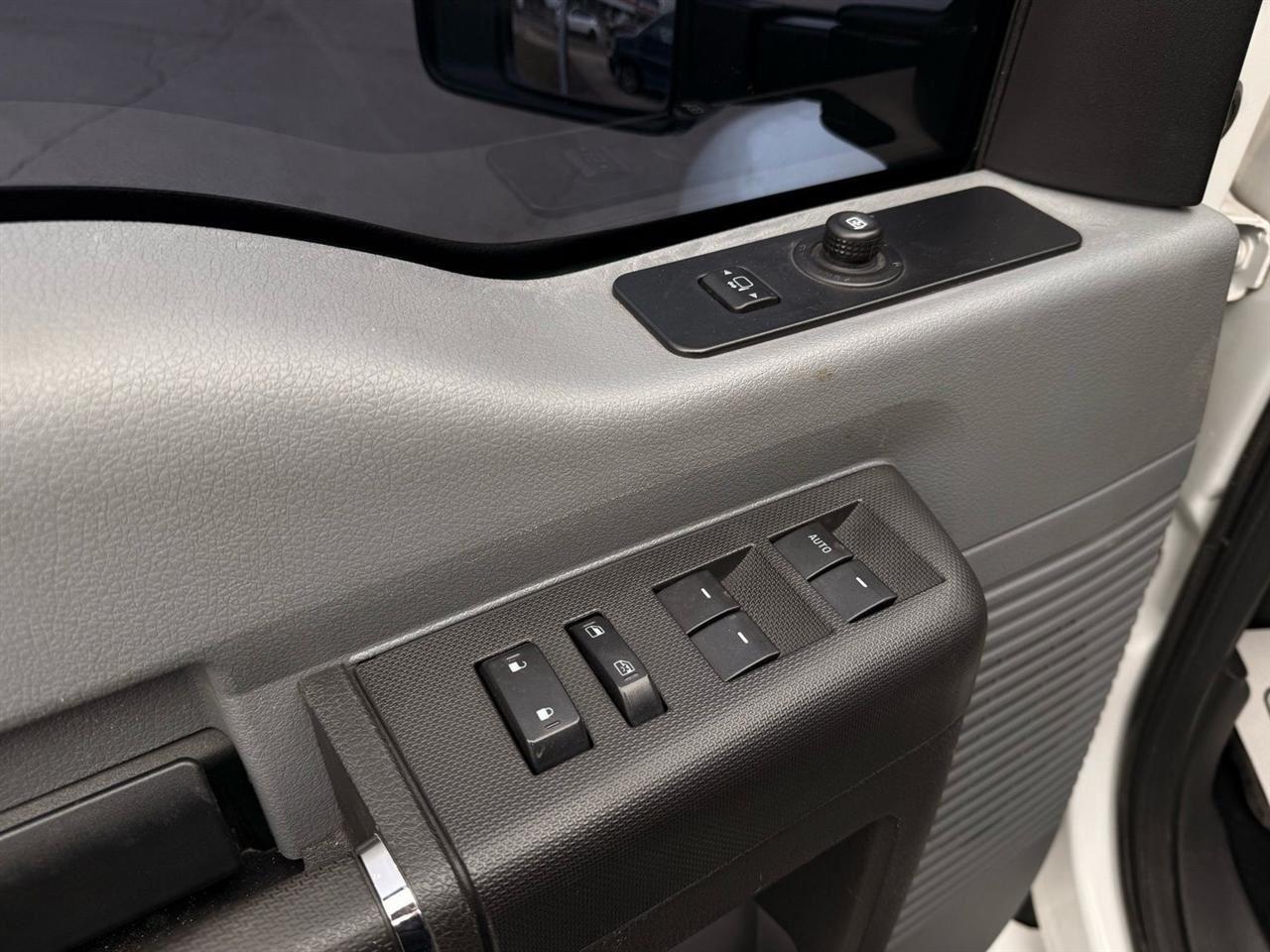 Ford F-650  2012