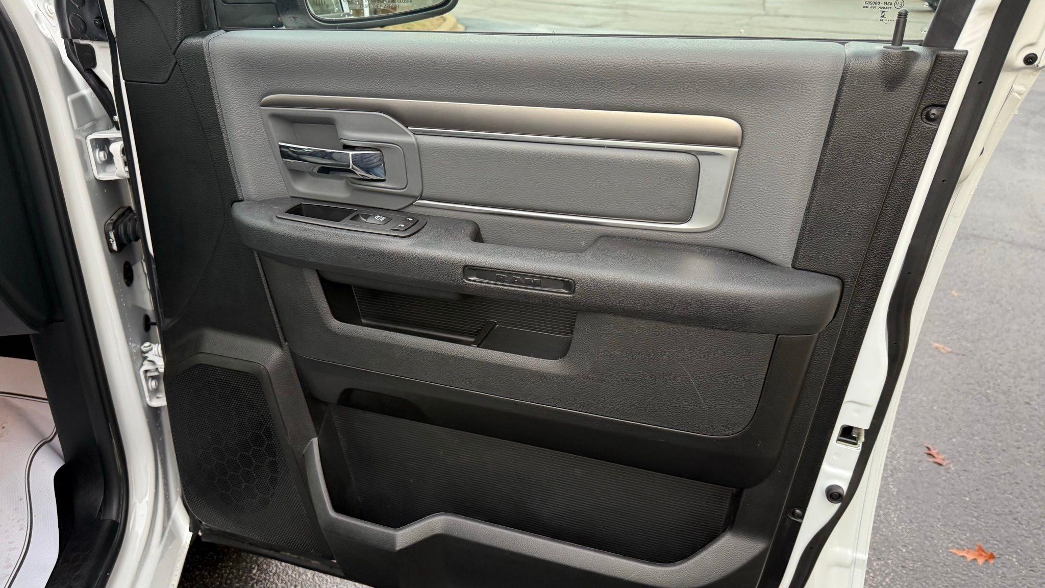 RAM 1500 Classic  2024