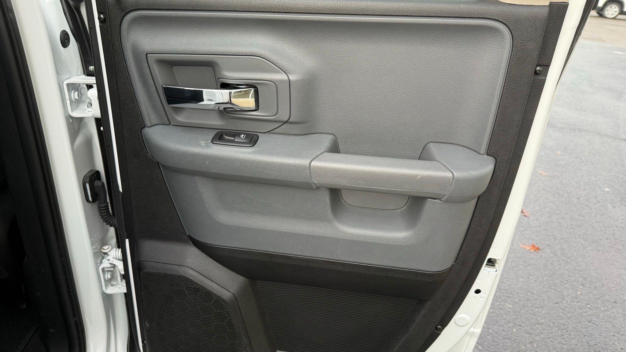 RAM 1500 Classic  2024