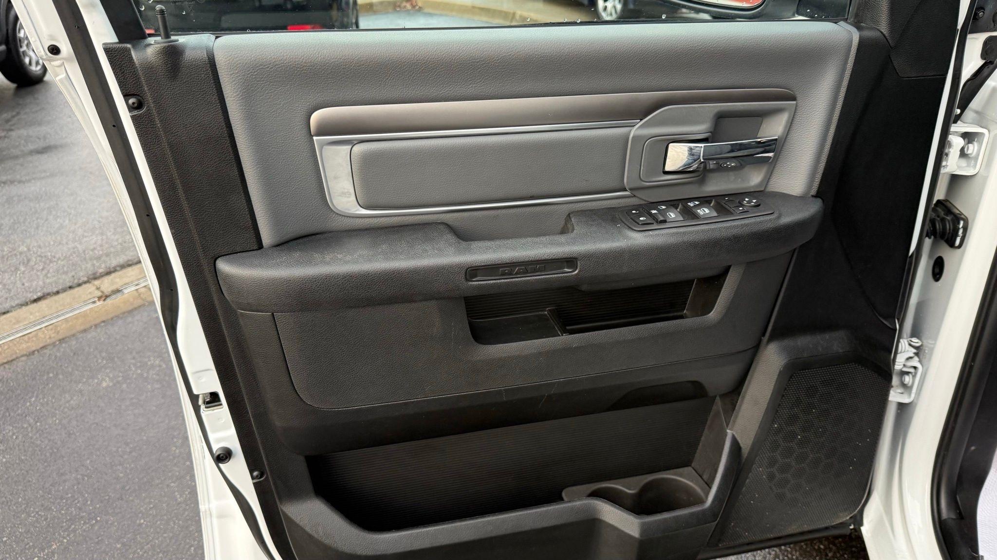 RAM 1500 Classic  2024