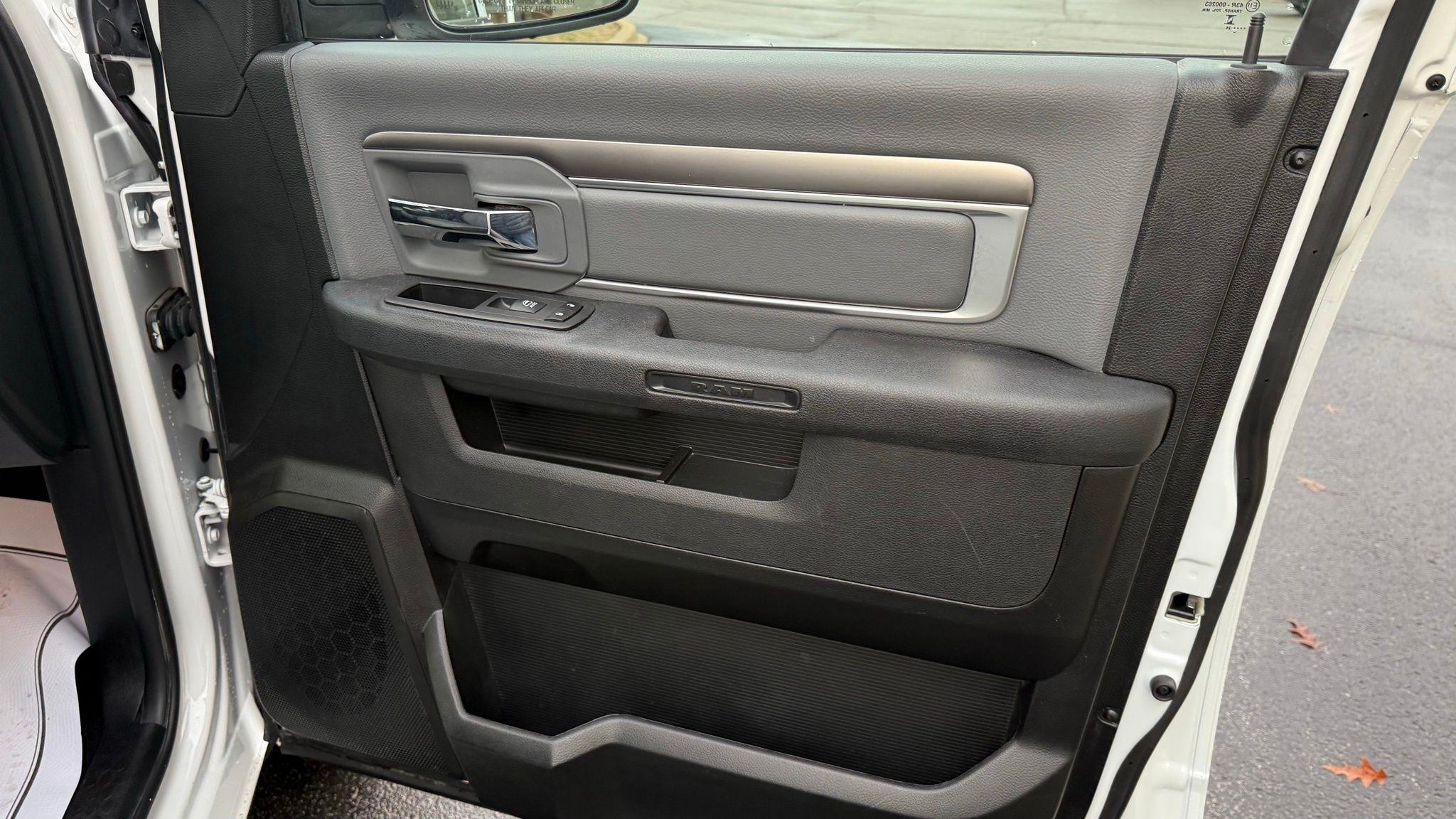 RAM 1500 Classic  2024