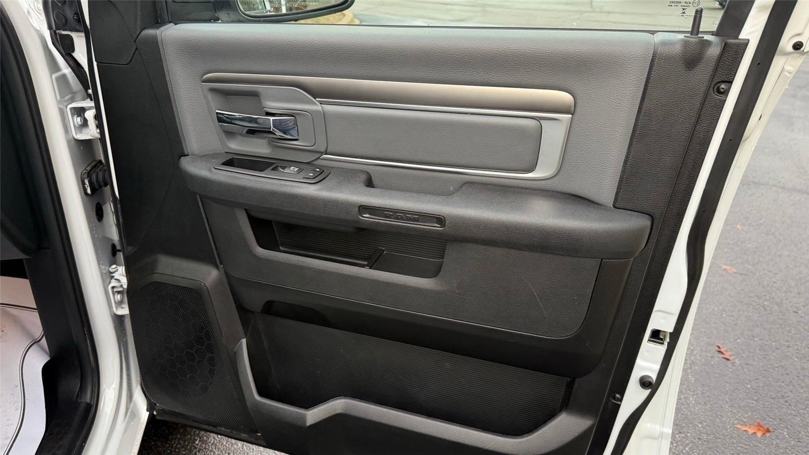 RAM 1500 Classic  2024