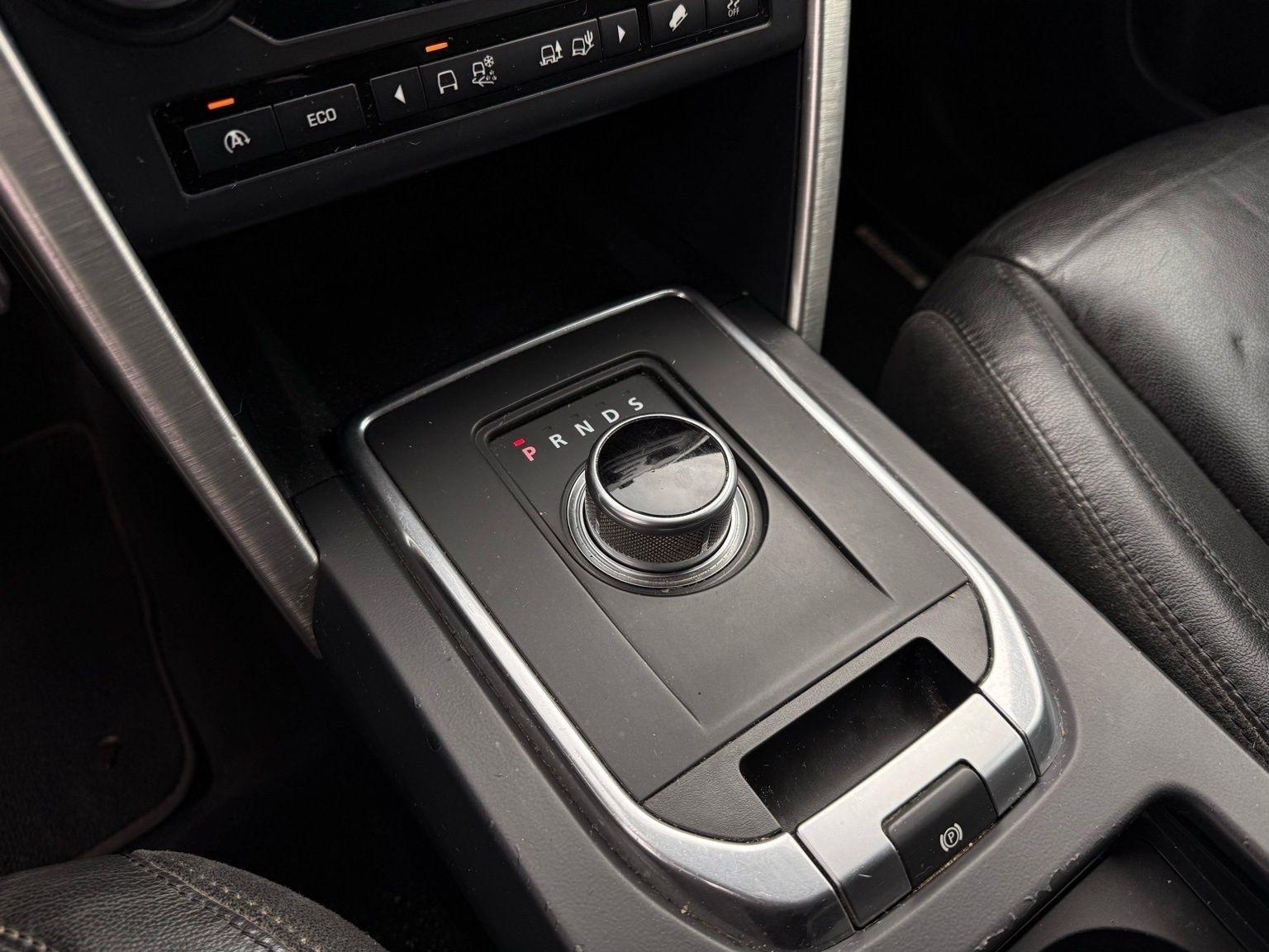 Land Rover Discovery Sport  2016