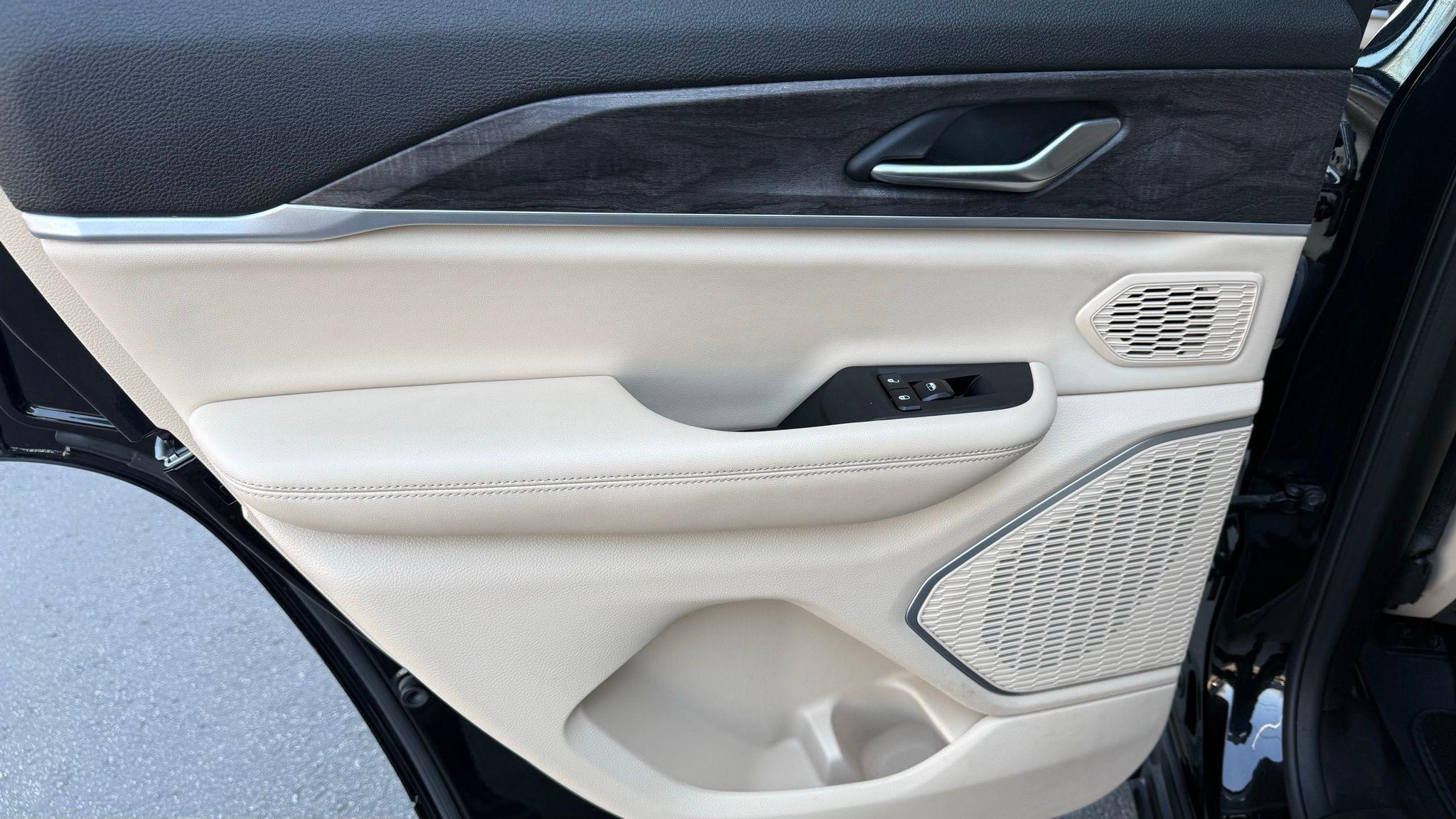 Jeep Grand Cherokee  2023