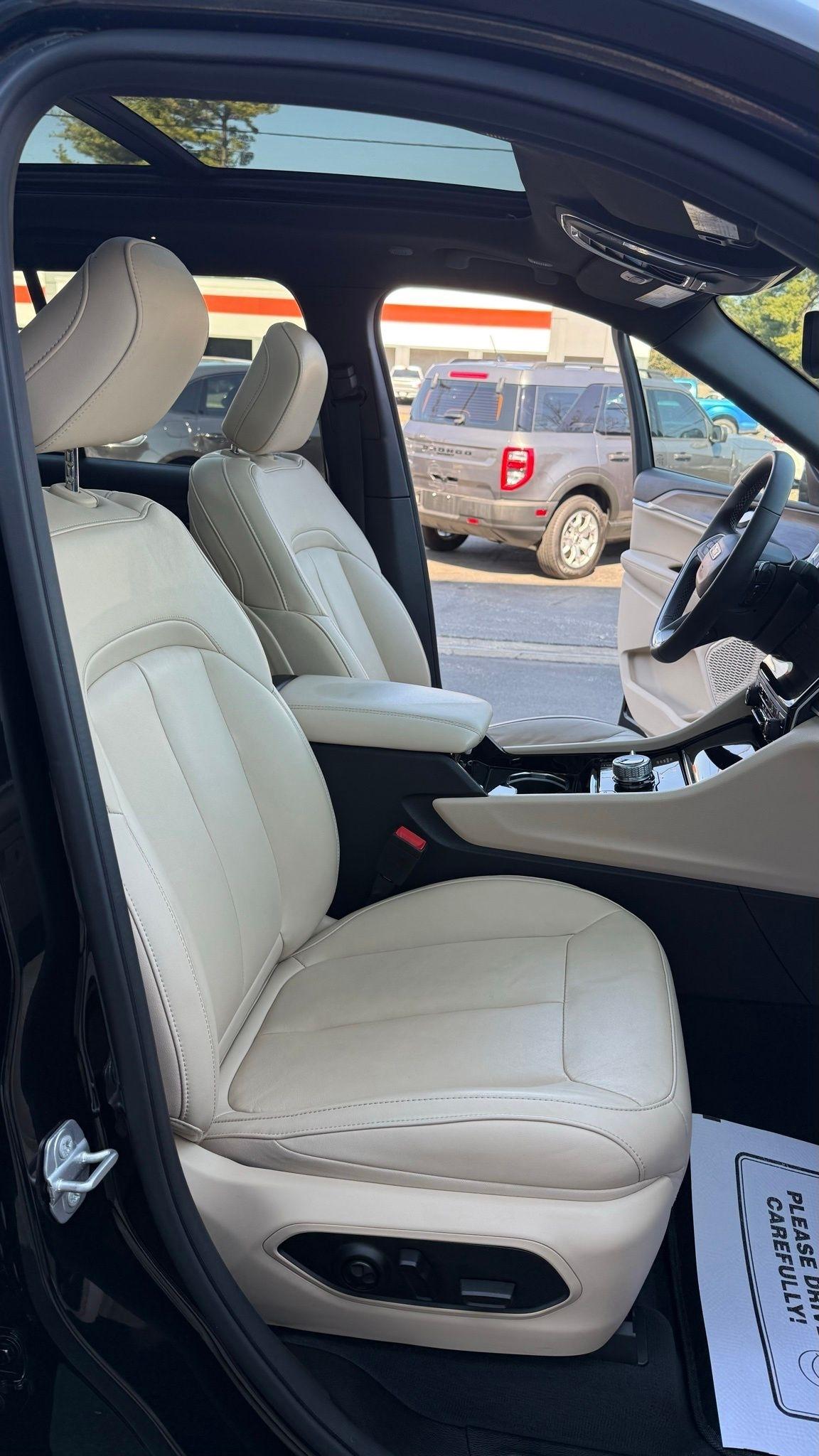 Jeep Grand Cherokee  2023