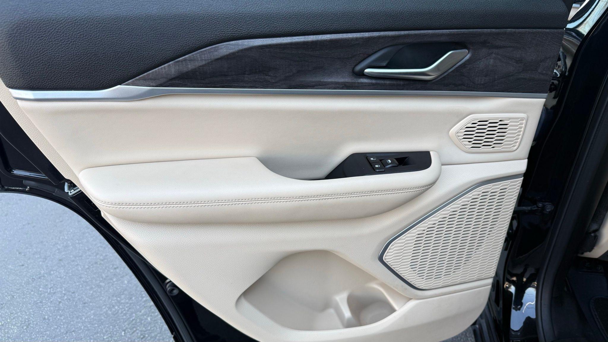 Jeep Grand Cherokee  2023