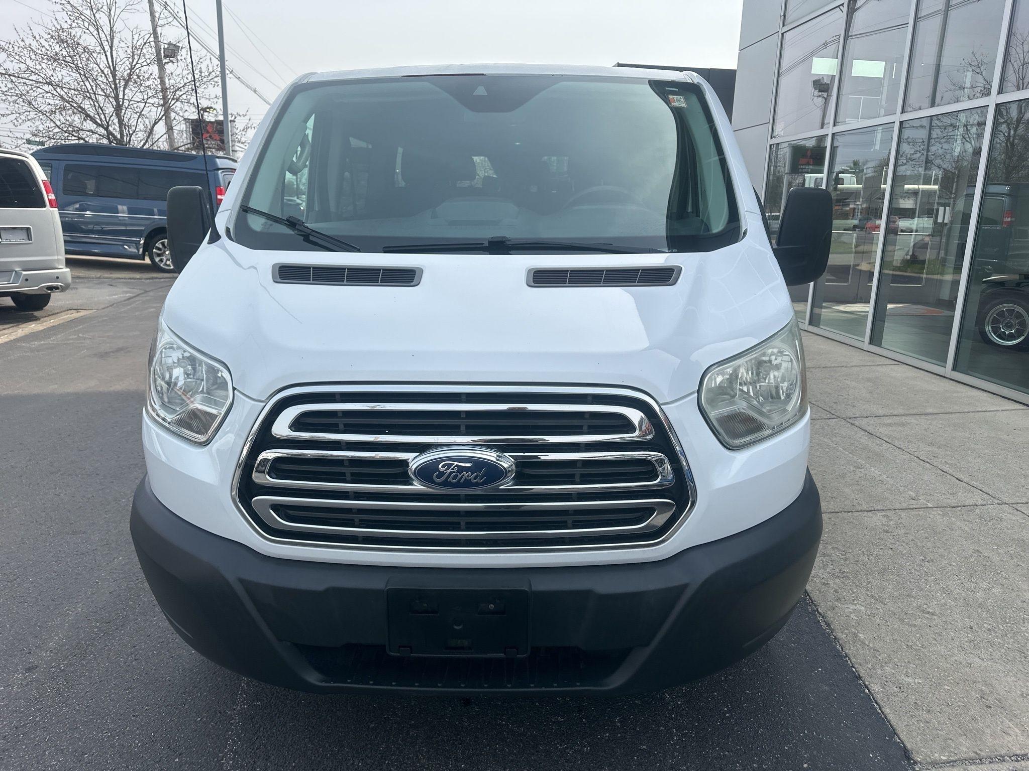 Ford Transit  2015