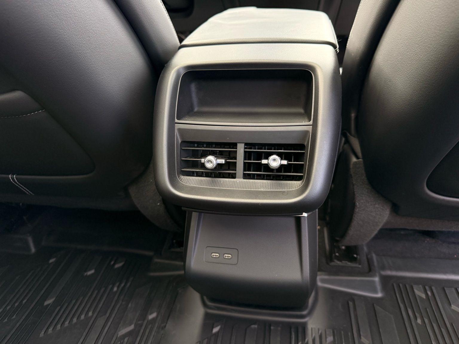 Cadillac Lyriq  2024