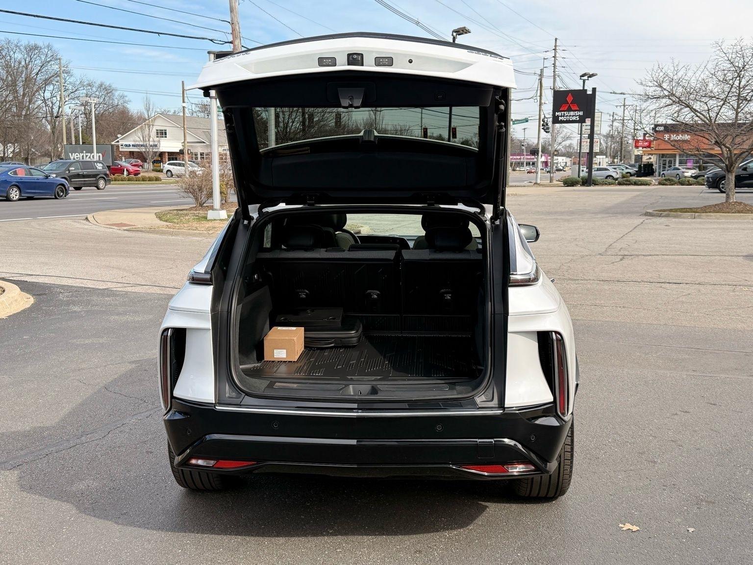 Cadillac Lyriq  2024