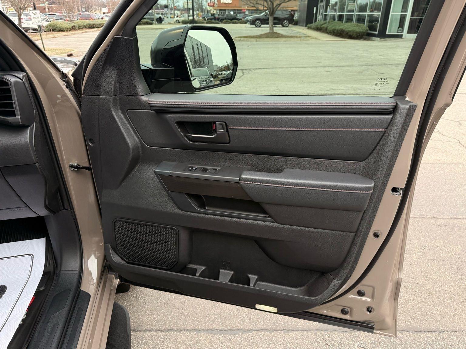 Toyota Sequoia  2025