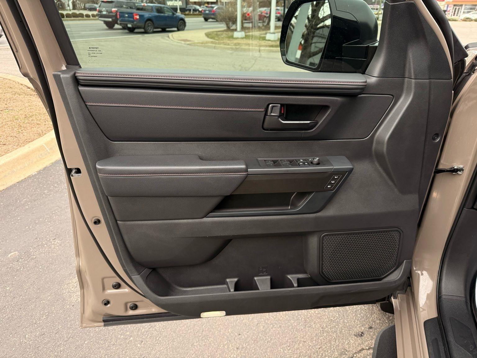 Toyota Sequoia  2025