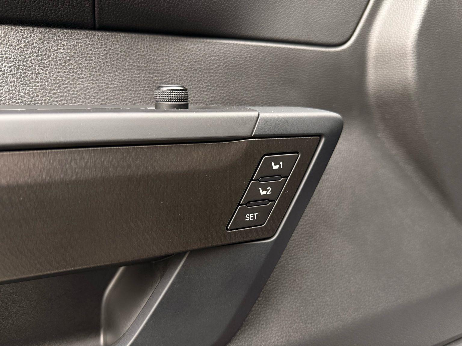 Toyota Sequoia  2025