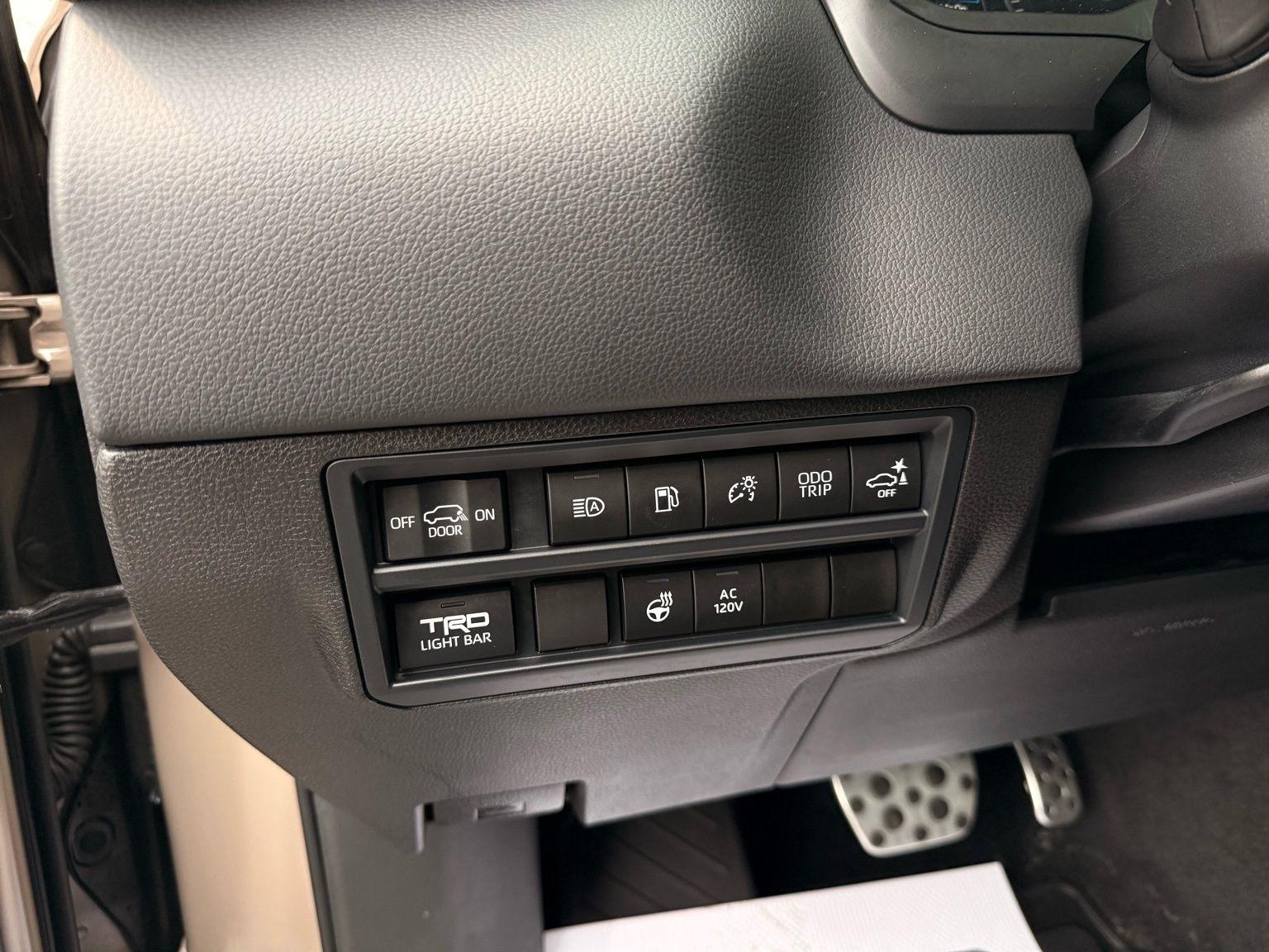 Toyota Sequoia  2025