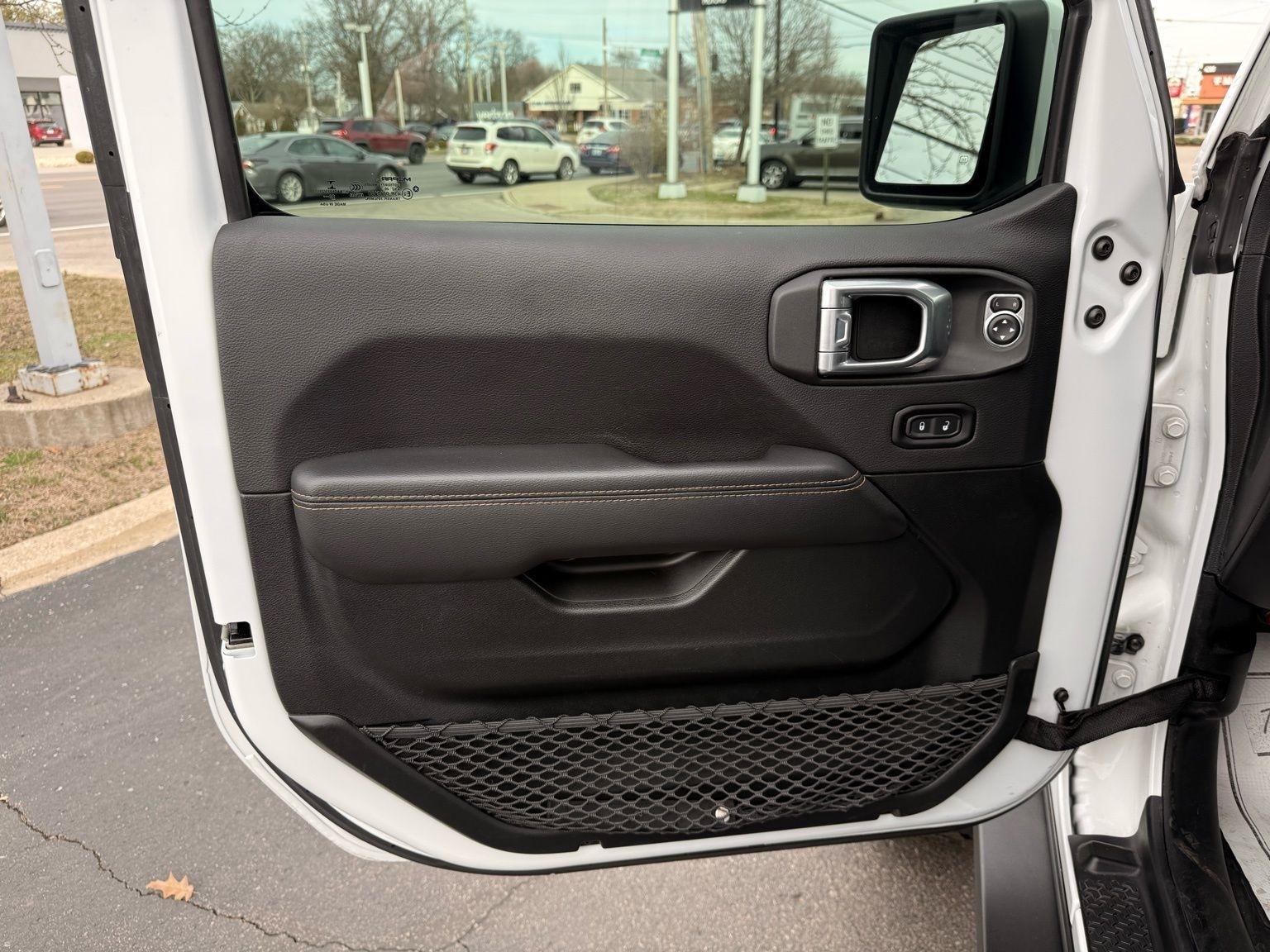 Jeep Gladiator  2021