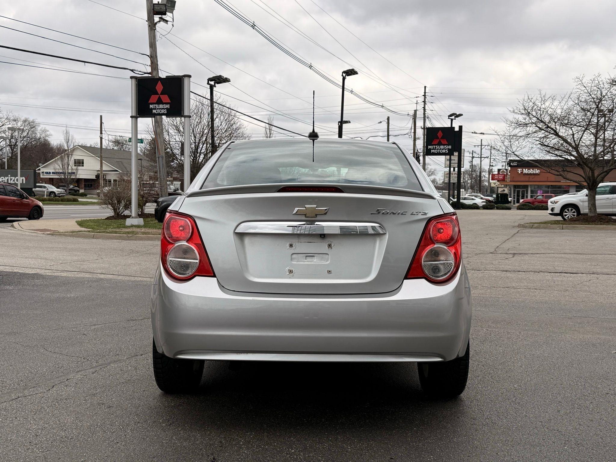 Chevrolet Sonic  2015