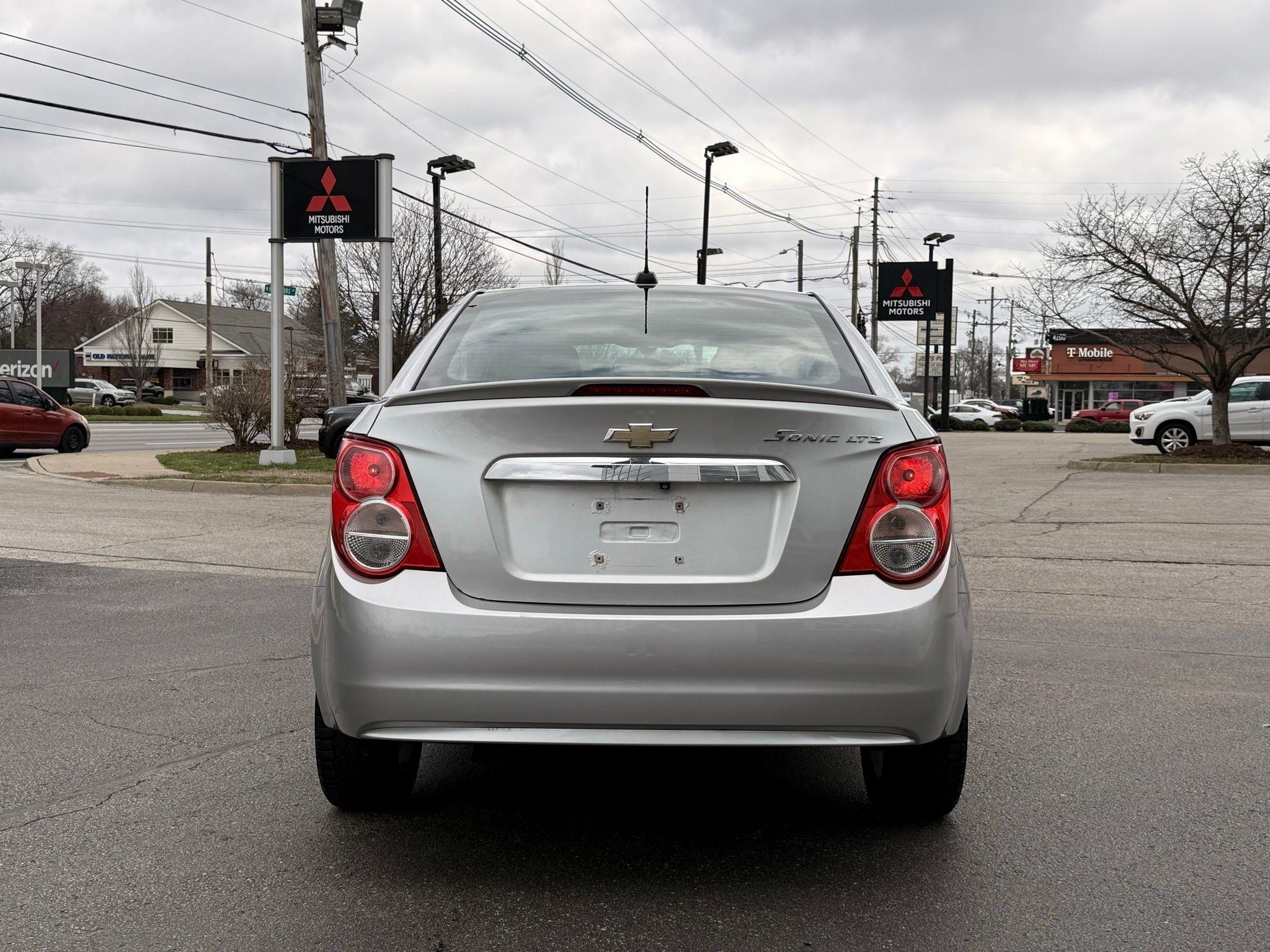 Chevrolet Sonic  2015