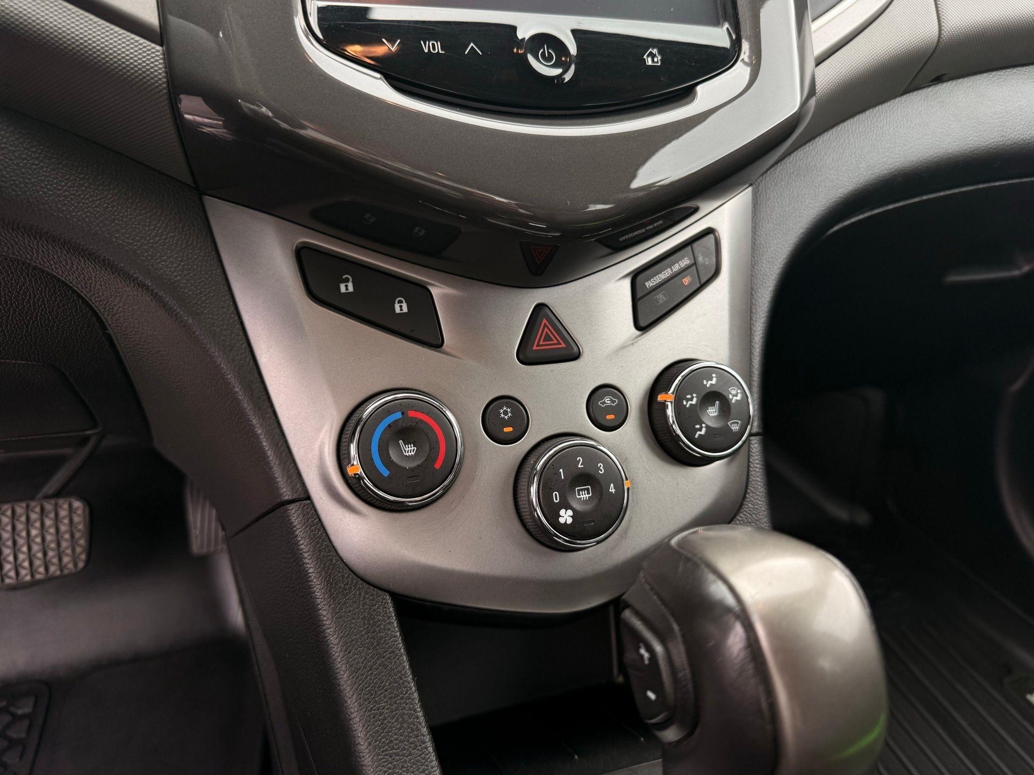 Chevrolet Sonic  2015