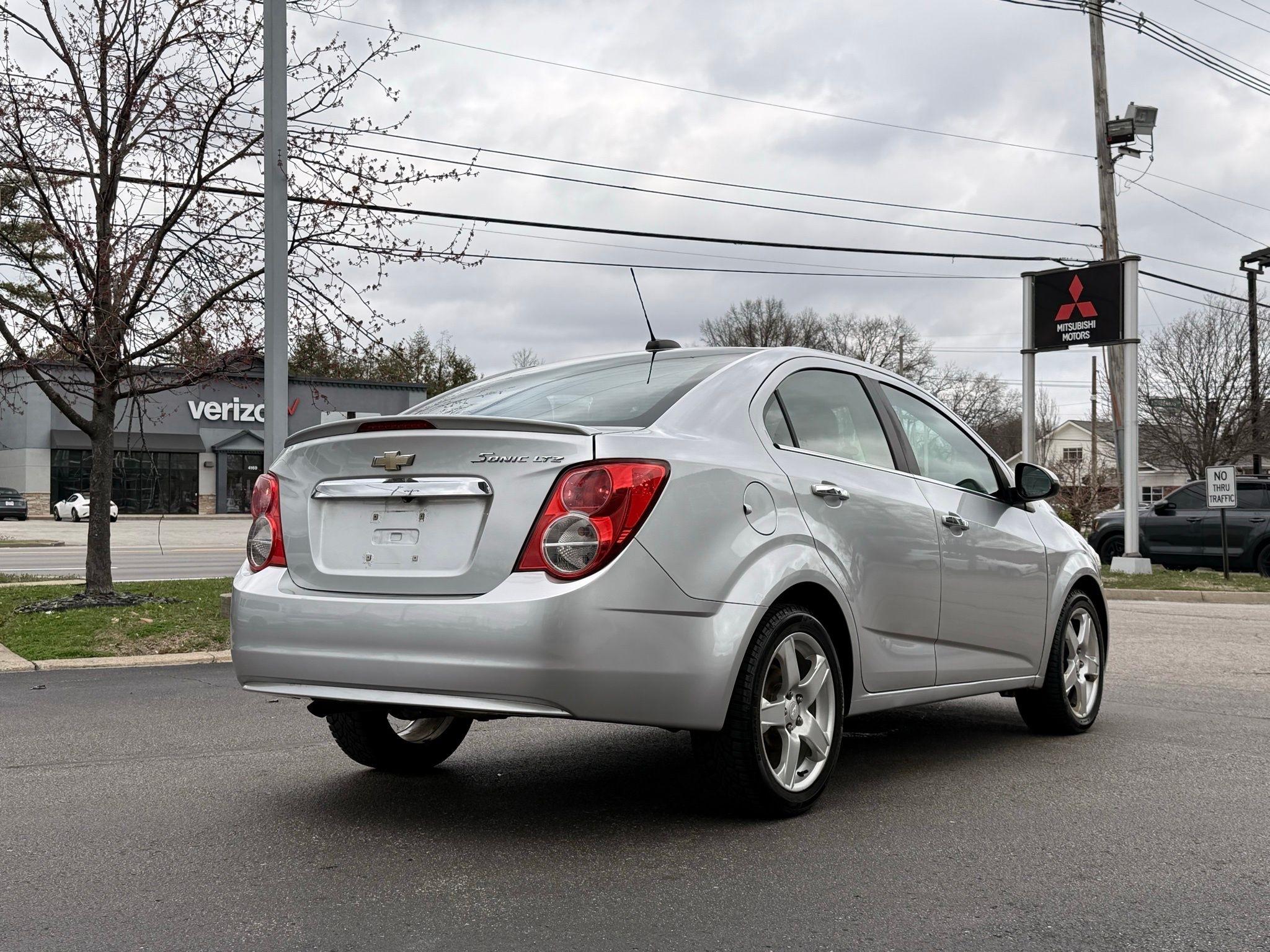 Chevrolet Sonic  2015