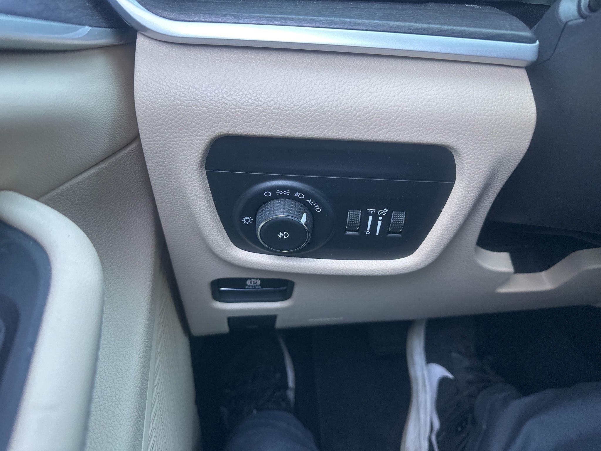 Jeep Grand Cherokee  2023