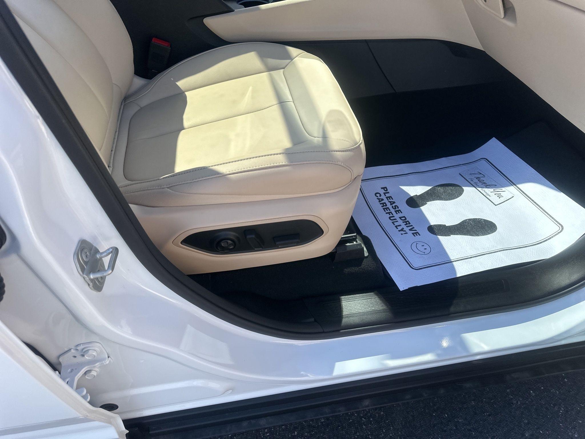 Jeep Grand Cherokee  2023