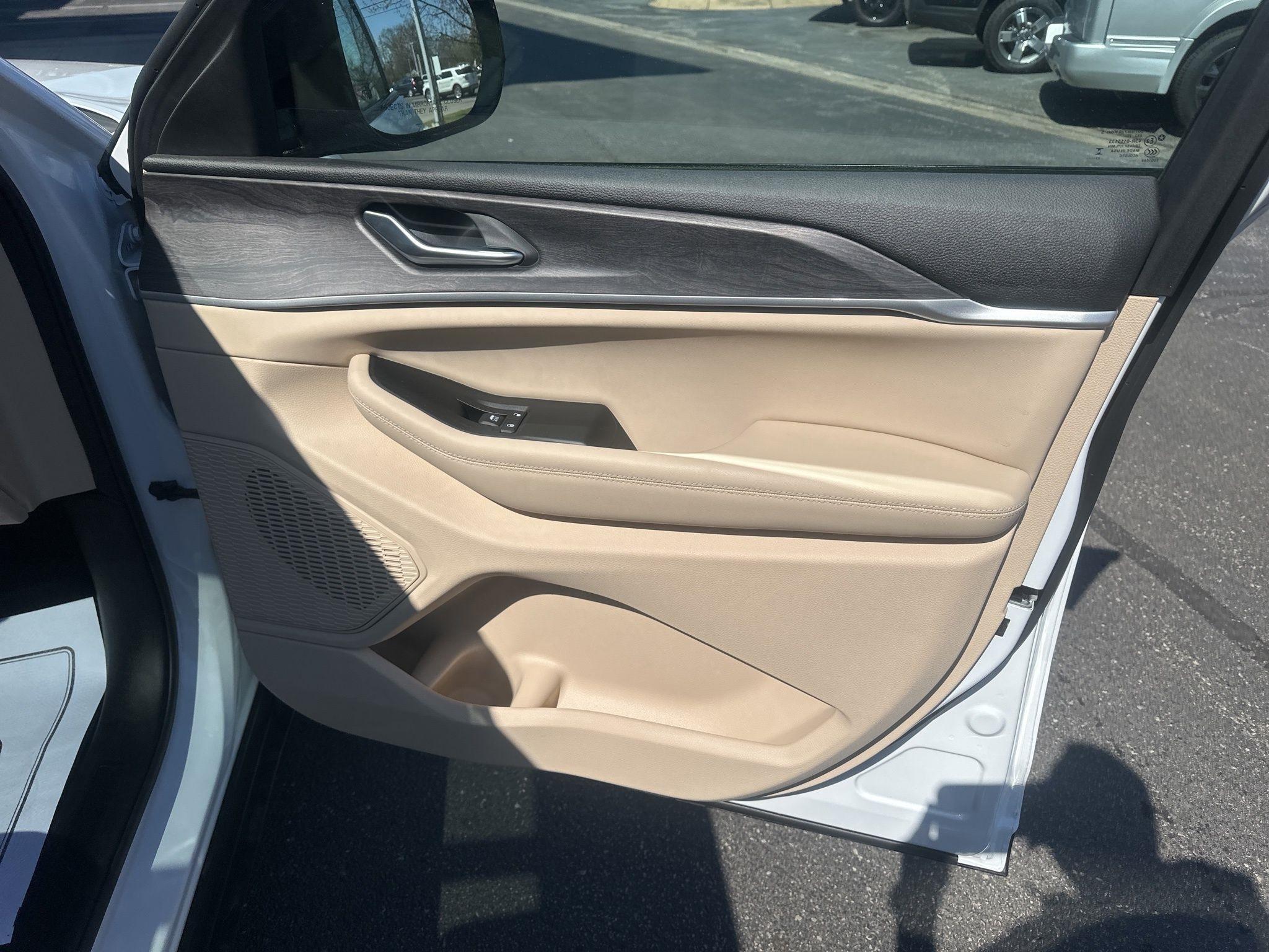 Jeep Grand Cherokee  2023