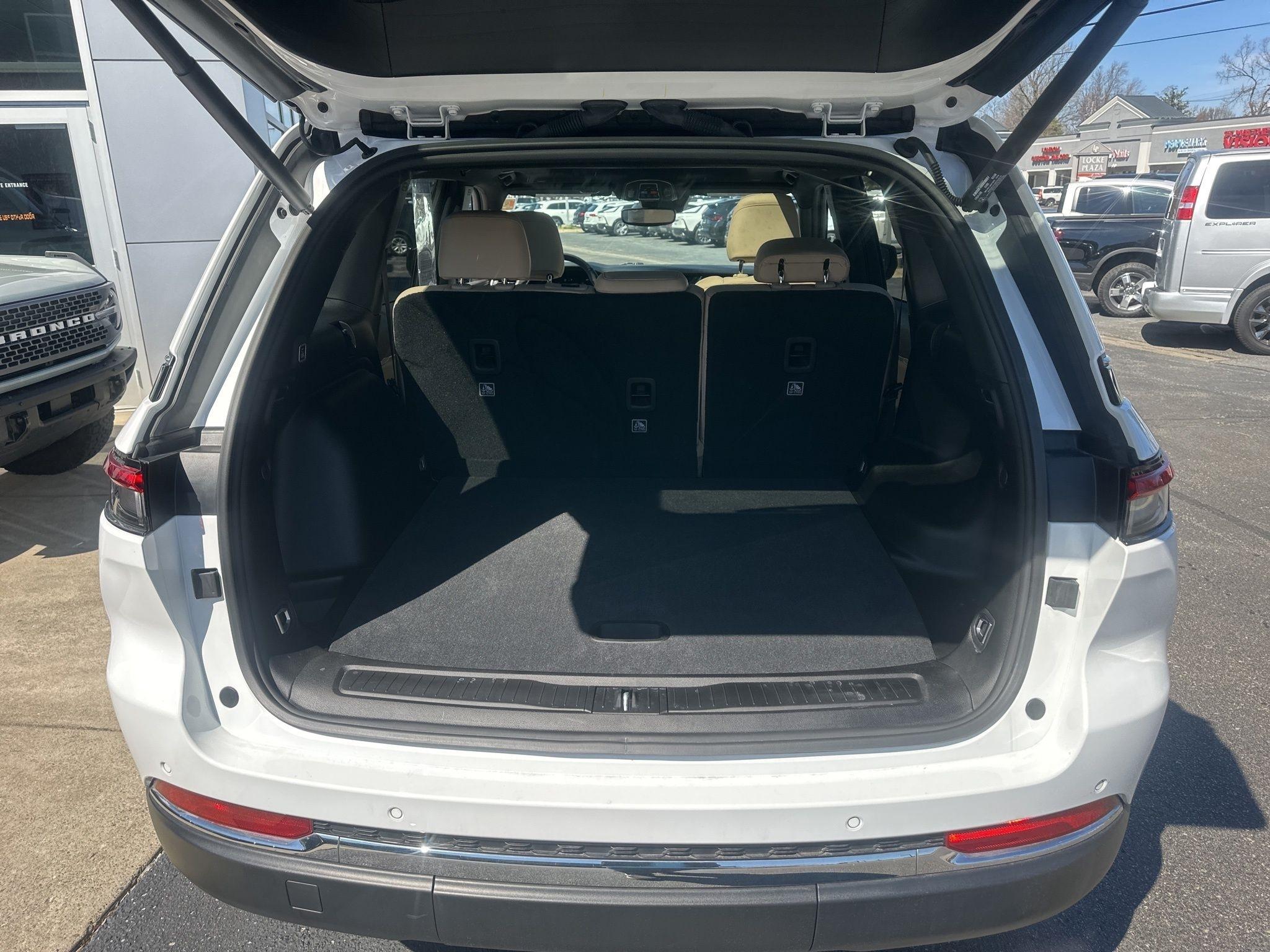 Jeep Grand Cherokee  2023