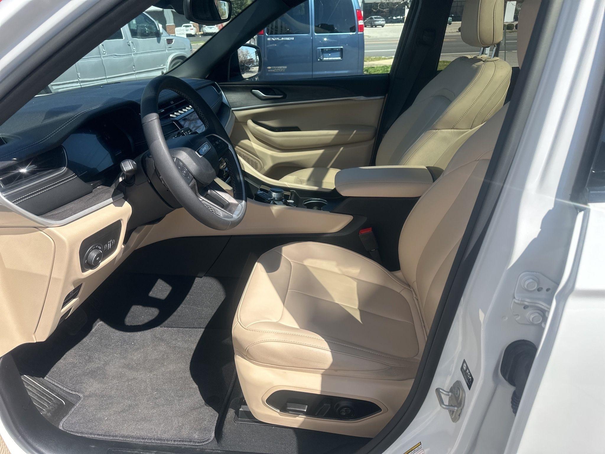 Jeep Grand Cherokee  2023