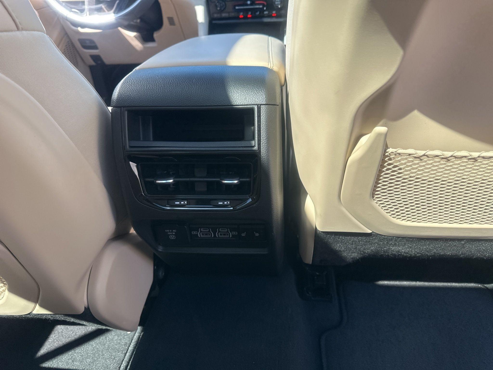 Jeep Grand Cherokee  2023