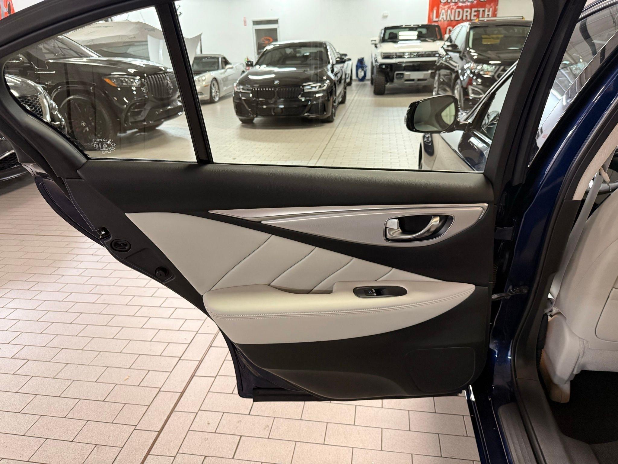 Infiniti Q50  2023