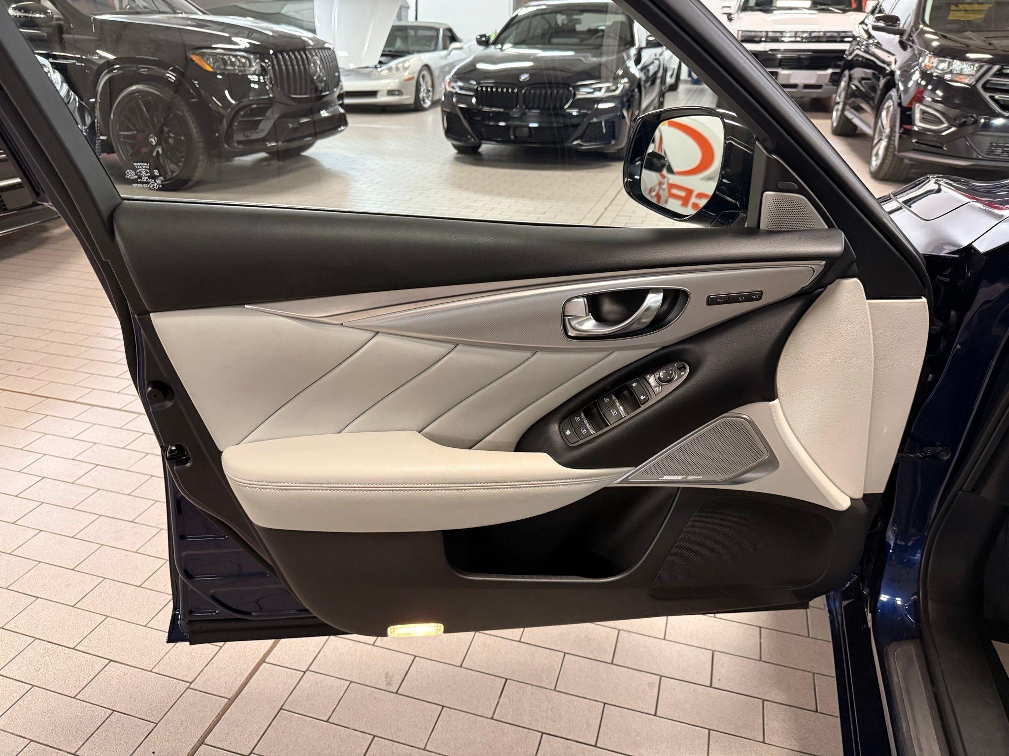 Infiniti Q50  2023