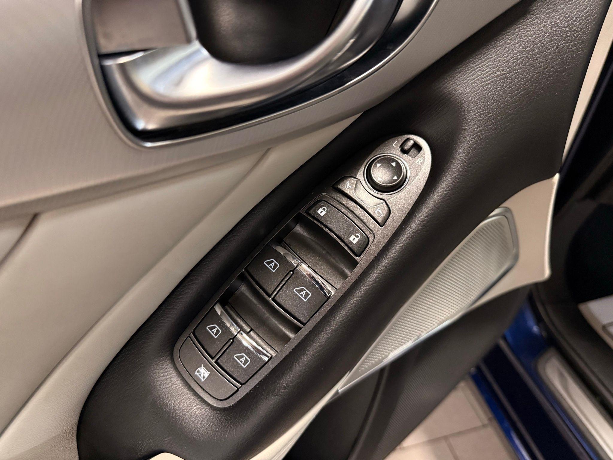 Infiniti Q50  2023