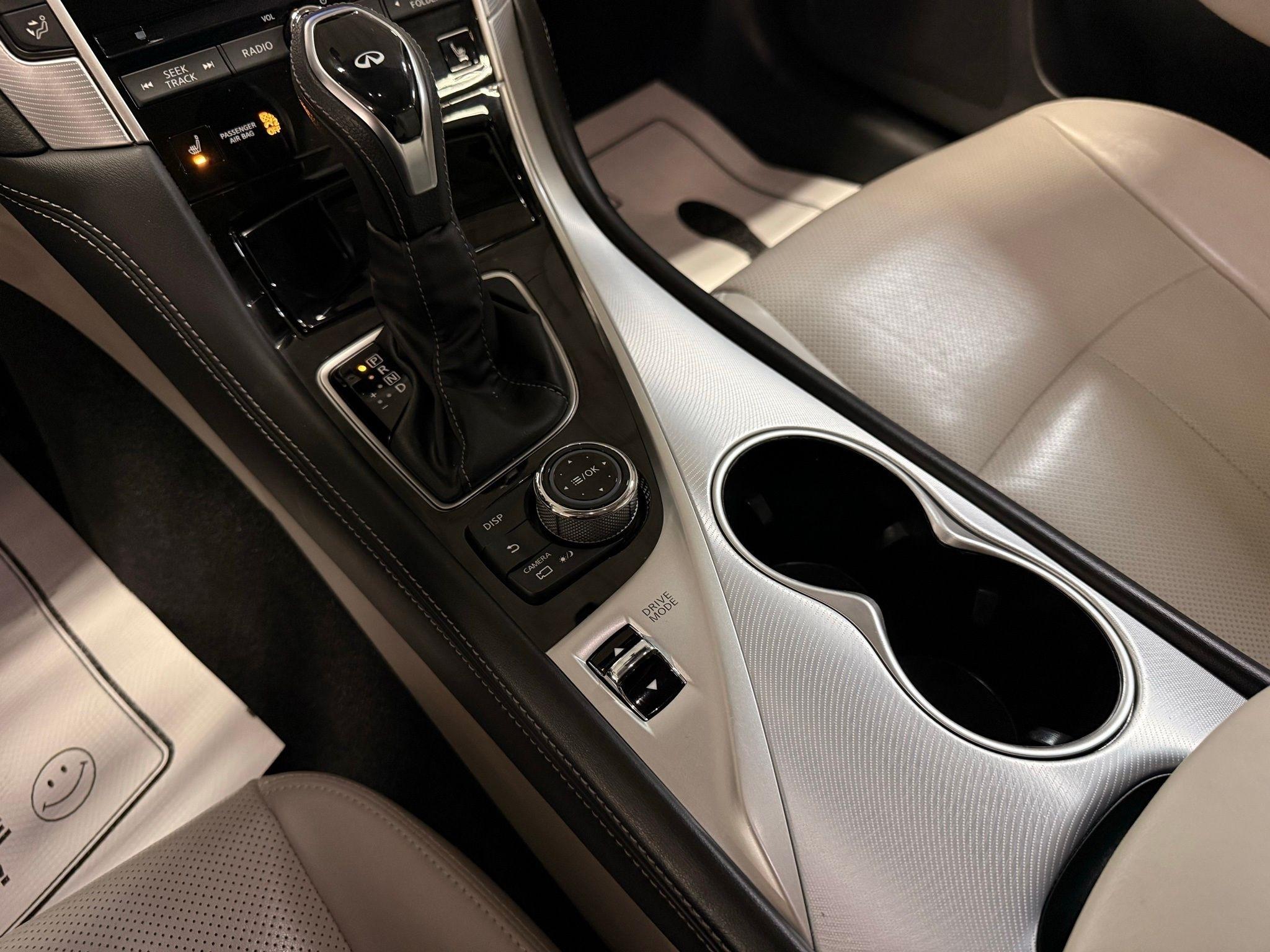 Infiniti Q50  2023