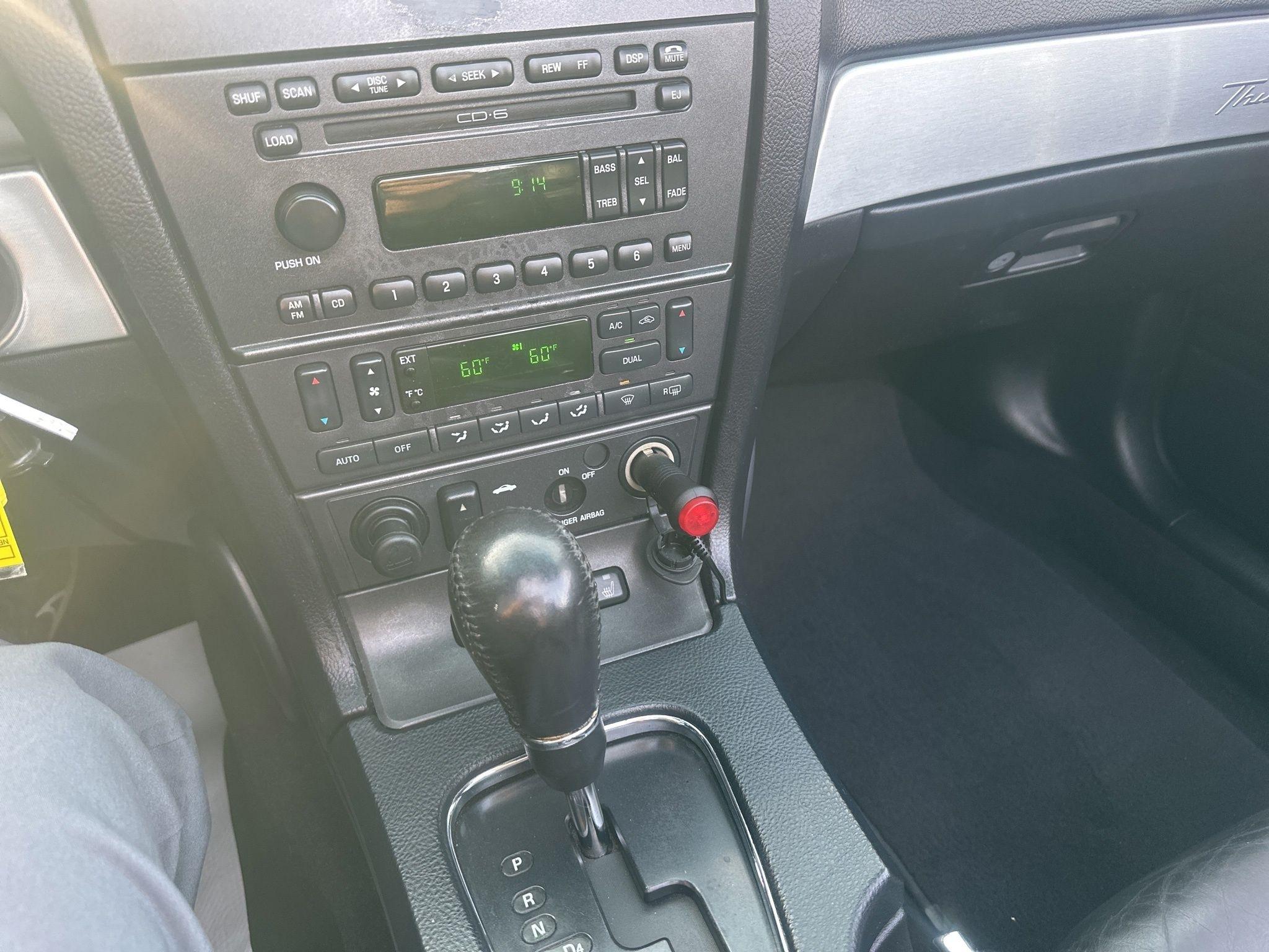 Ford Thunderbird  2003