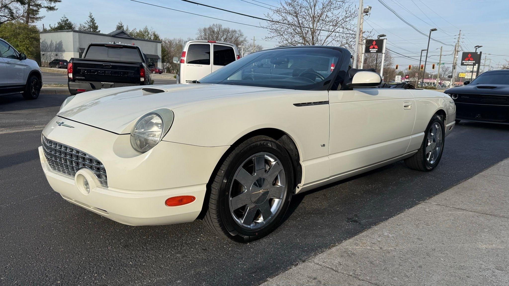Ford Thunderbird  2003