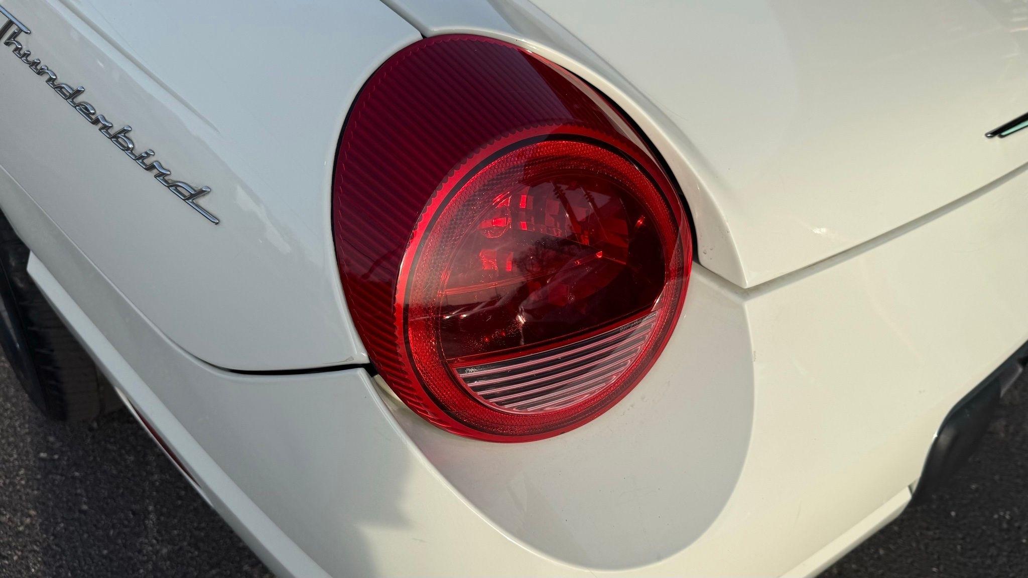 Ford Thunderbird  2003