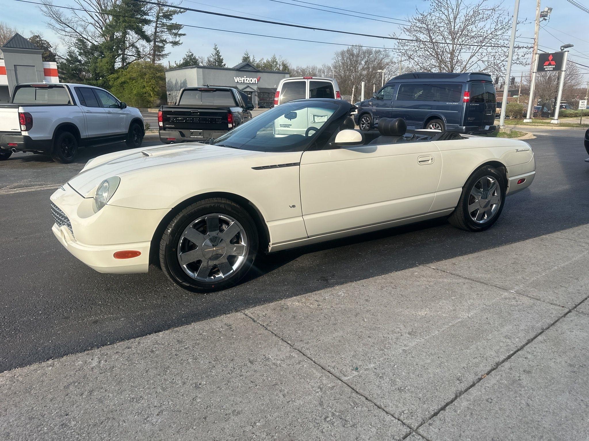 Ford Thunderbird  2003