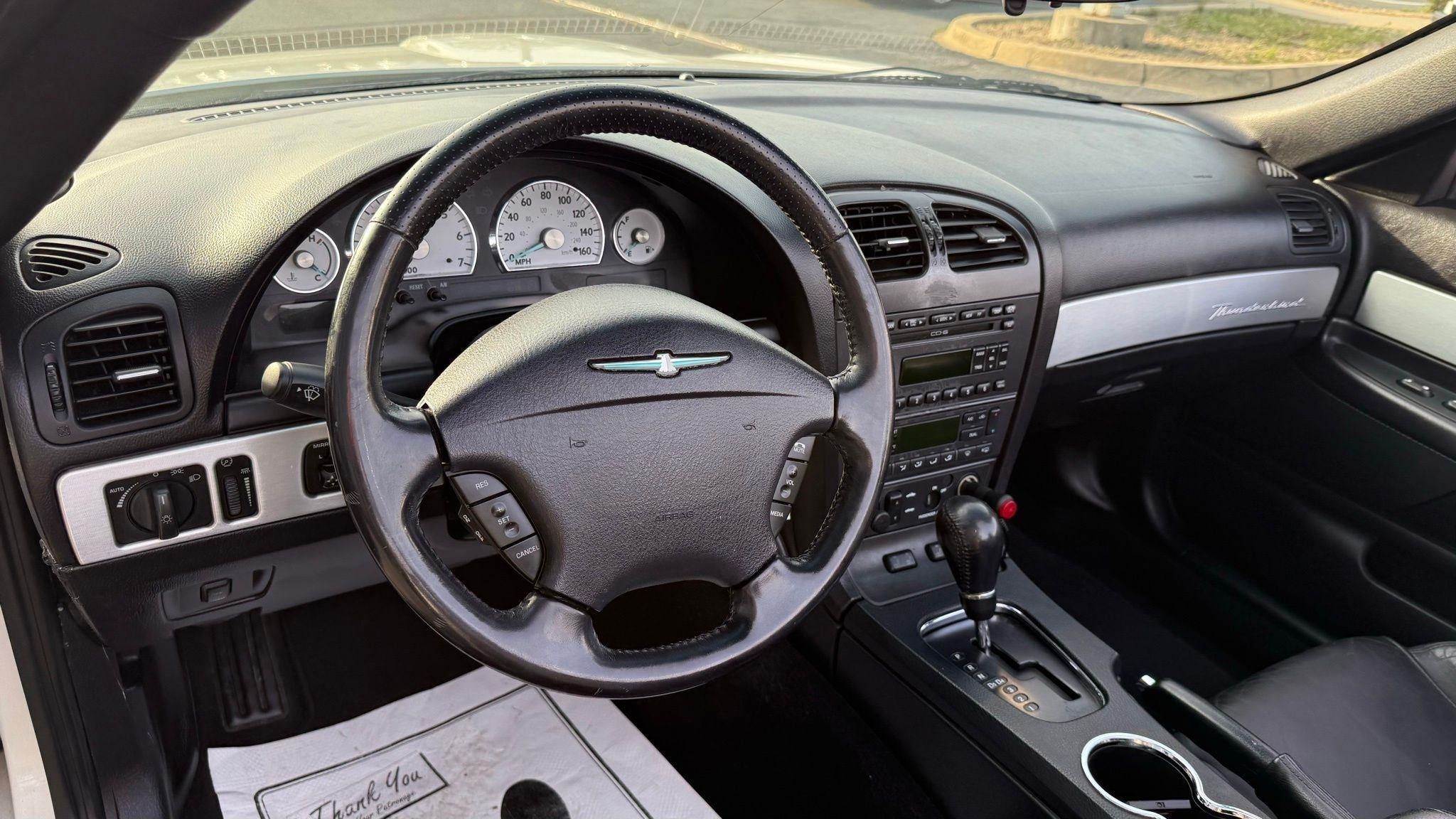 Ford Thunderbird  2003