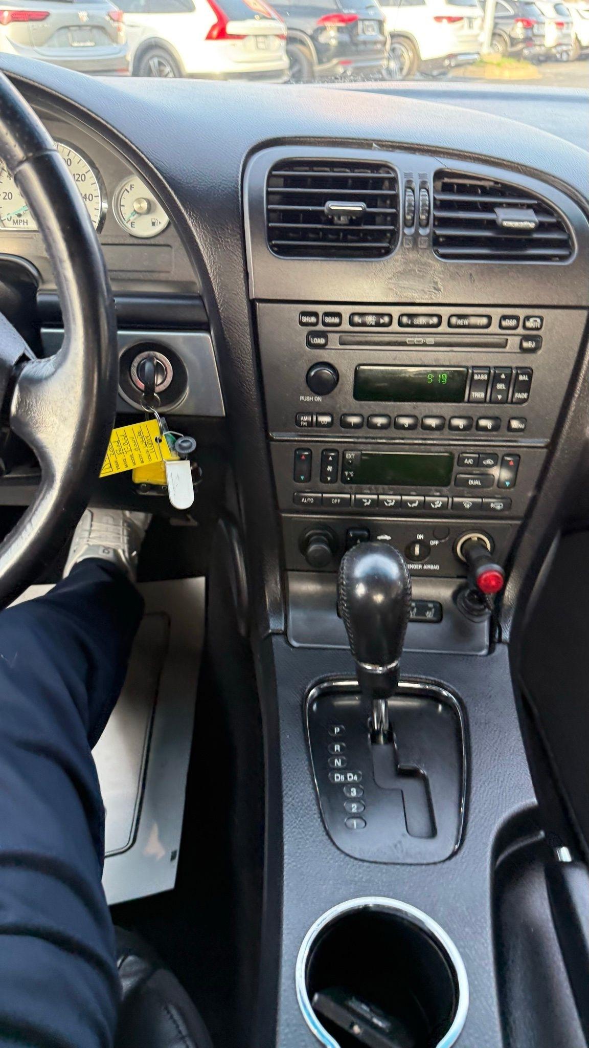 Ford Thunderbird  2003