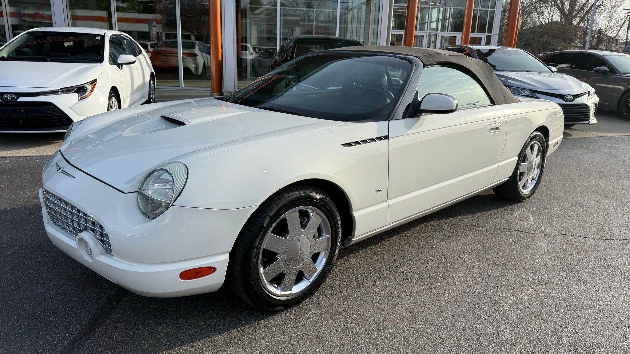 Ford Thunderbird  2003